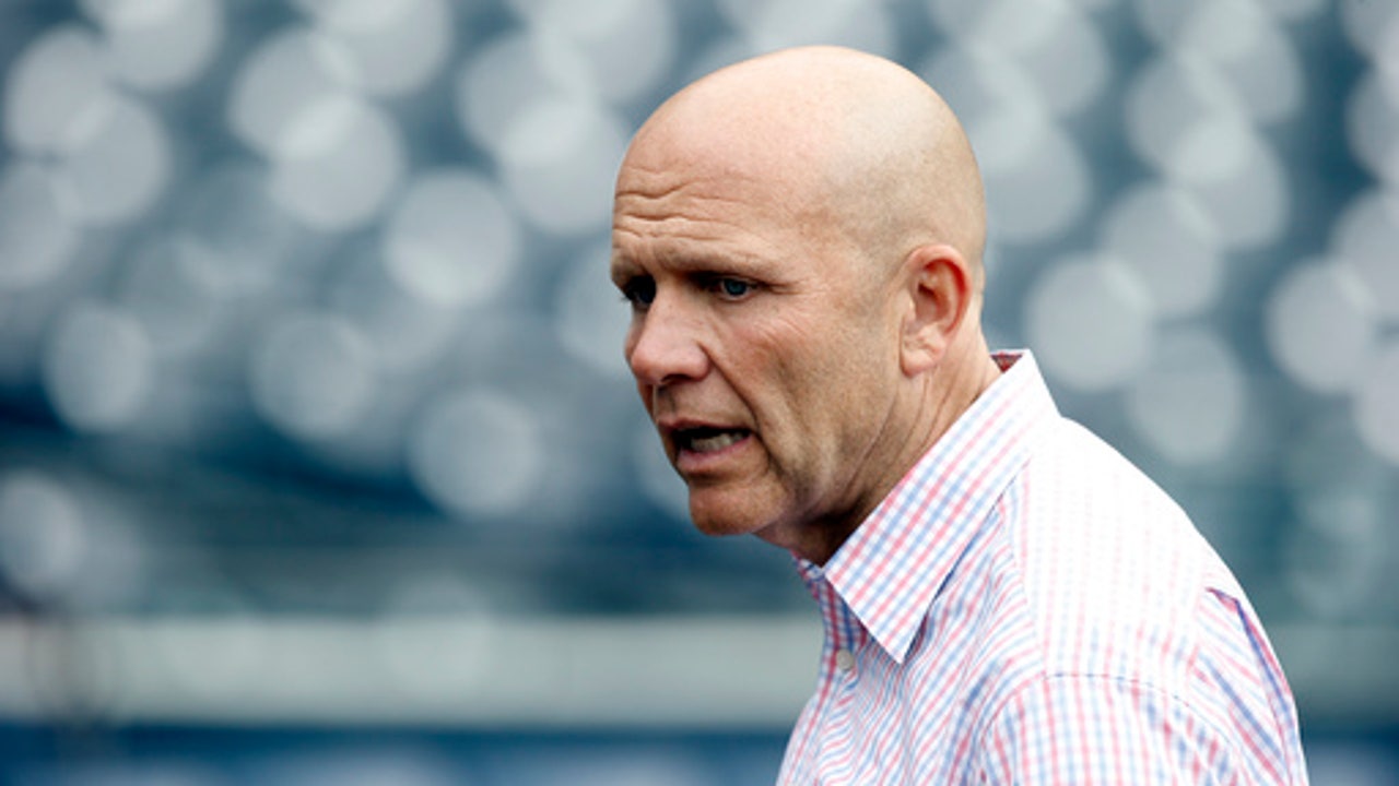 Mike Dee out as Padres president following miserable season